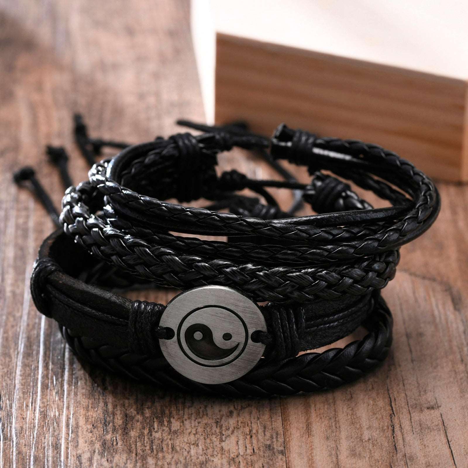 Men's Four Pieces Vintage Leather Bracelets - Alartis