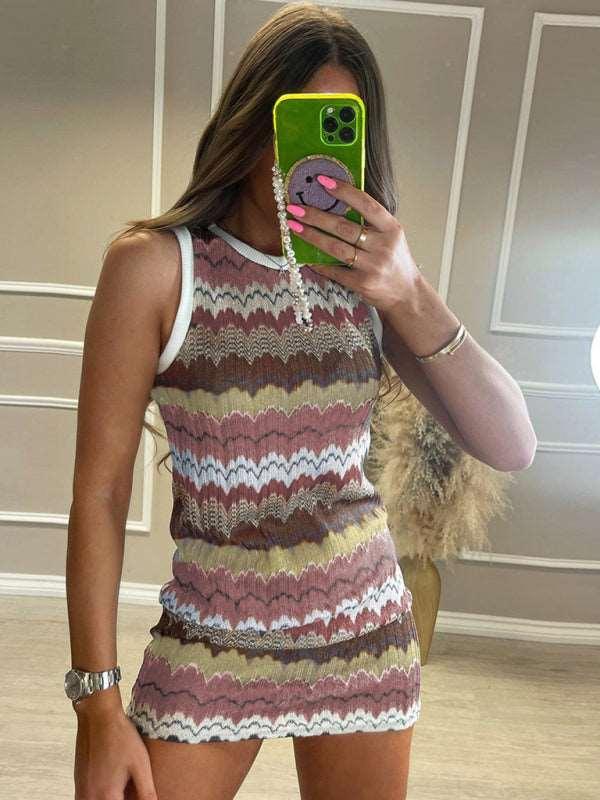 Women's Stylish Sleeveless Wave Pattern Slim Knit Sweater - Alartis