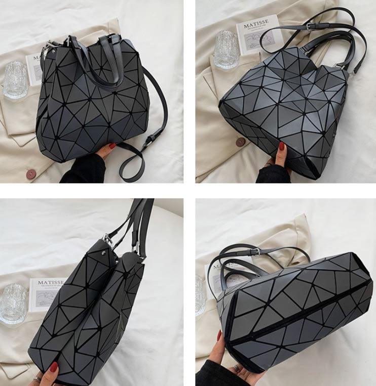 Women's trendy geometric rhombus handbag - Alartis