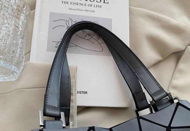 Women's trendy geometric rhombus handbag - Alartis