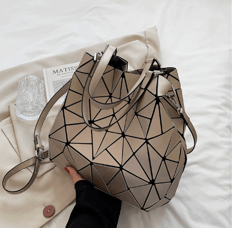 Women's trendy geometric rhombus handbag - Alartis